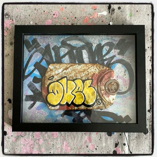 Duel graffiti street art - graffiti,