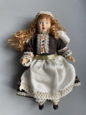 Poupée Vintage Collection du Monde porcelaine folklore FRANCE