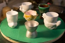 lot de six coquetiers dont