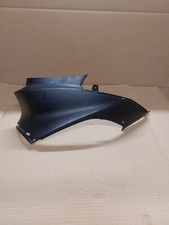 cache sous selle gauche