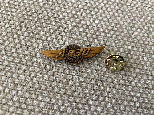 Neuf pin broche pins - pin's,