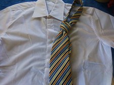 lot=T 40 blanche,neuve,HOMME   chemise et cravate soie 