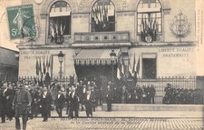 CPA 93 MONTREUIL SOUS BOIS / M.BERTEAUX MINISTRE DE LA GUERRE SORTANT DE LA MAIR