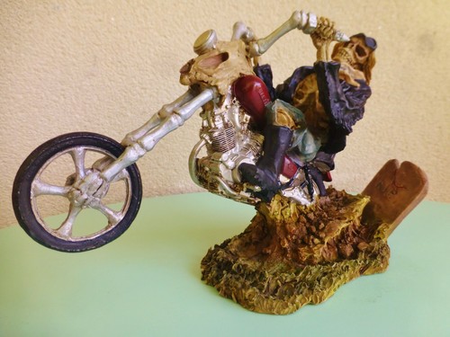 Dead biker skull - biker, figurine