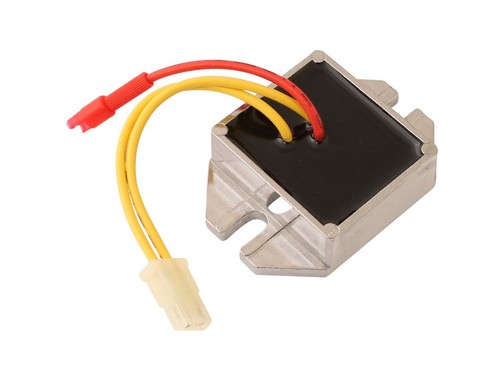 Régulateur tension adapté - de,