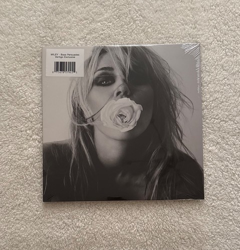 Miley cyrus bass persuades - cyrus,
