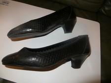 chaussures cuir petit talon  TBE