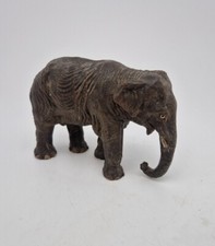 Éléphant En Bois Sculpté