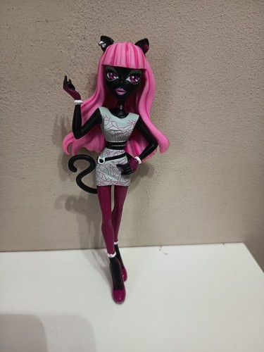Monster high figurine catty - high,