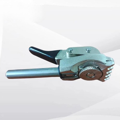 Pince volante pour machine - , à