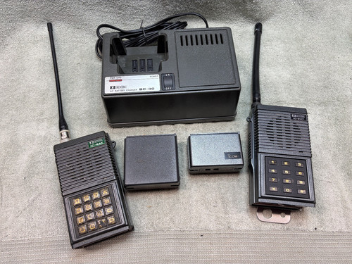 Icom 4at uhf - uhf, radio