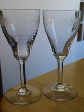 2 ANCIENS VERRES VIN ROUGE