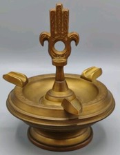 ?Cendrier cuivre jaune avec étouffoir et main Fatma