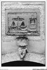 AJWP2-0184 - CADRAN-SOLAIRE - LINTEAU DU MOULIN A FARINE DE SIGONCE