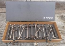 JOLI LOT DE 12 PORTE COUTEAU EN MÉTAL ARGENTÉ ST MÉDARD 
