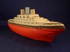 Ancien jouet paquebot