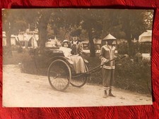 CPA - Carte Photo: Indochine Coloniale. Pousse pousse avec femme et enfant
