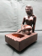 Cendrier En Terre Cuite Femme