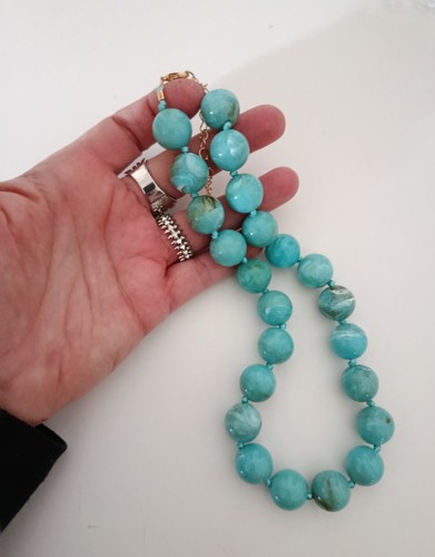 Neuf collier ras de - ras, cou