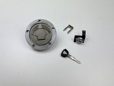 TRAPPE ESSENCE ET SERRURE DE