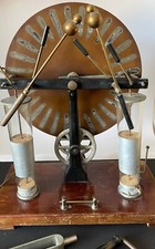 Instrument scientifique - Machine de Wimshurst de marque "Voltana"