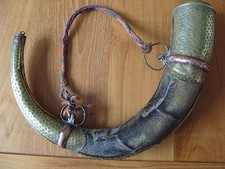 ANCIENNE POIRE CORNE A POUDRE OBJET ETHNIQUE BERBÈRE SCULPTE