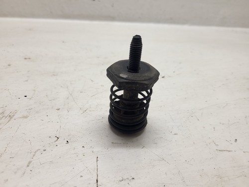 Système attache capot - , moteur