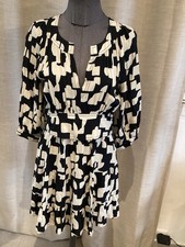 Très Belle Robe Noir Blanc