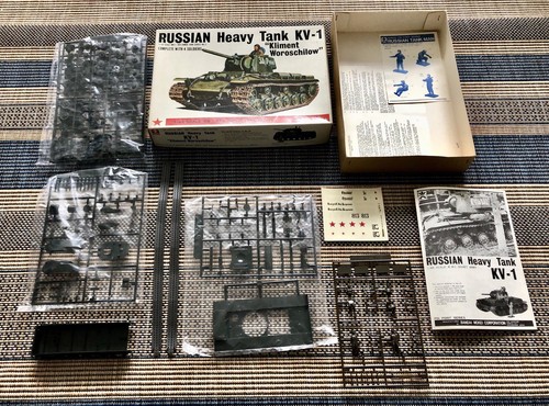 Bandai 8371 russian - bandai,