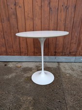 Eero Saarinen Table Basse