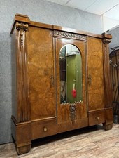 Museale et grande armoire