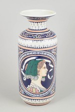 Italy. Vase décoratif en