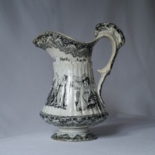 Pichet ancien faience blanche