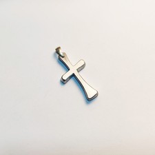 Pendentif croix en argent