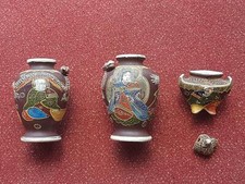 trois poteries japonaises