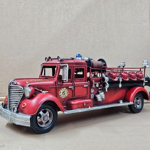 Vieux pompier maquette - vieux,