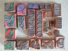 LOT 23 TAMPONS ANCIENS – FORMES GEOMETRIQUES ENFANTS VASE MOUTON FLEURS DIVERS