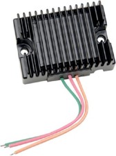 RÉGULATEUR DE TENSION 6 VOLTS