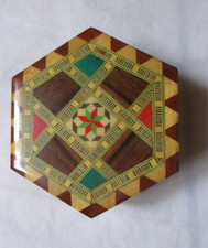 Boite hexagonale bois