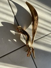 Yves Lohé, né en 1947. Main