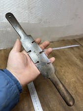 baille-voie tourne à gauche