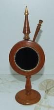 Petit Miroir sur pied en bois