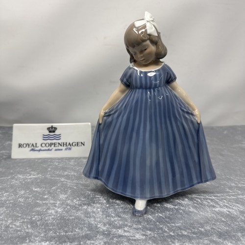 Royal copenhagen figurine - royal, 2444