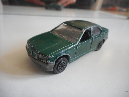 Majorette bmw 325i - majorette, vert