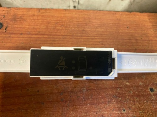 Peugeot 1007 2008 seatbelt - peugeot,