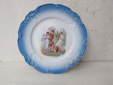 Assiette en porcelaine