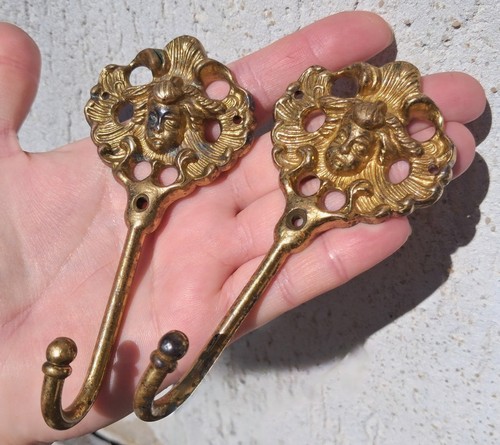 Ancienne attache rideaux - 2,