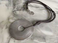 Collier avec imposant
