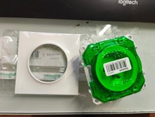 Schneider Odace - Prise de courant 2P+T avec plaque de finition