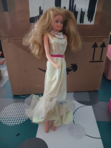 Vends poupee barbie annee - poupee,